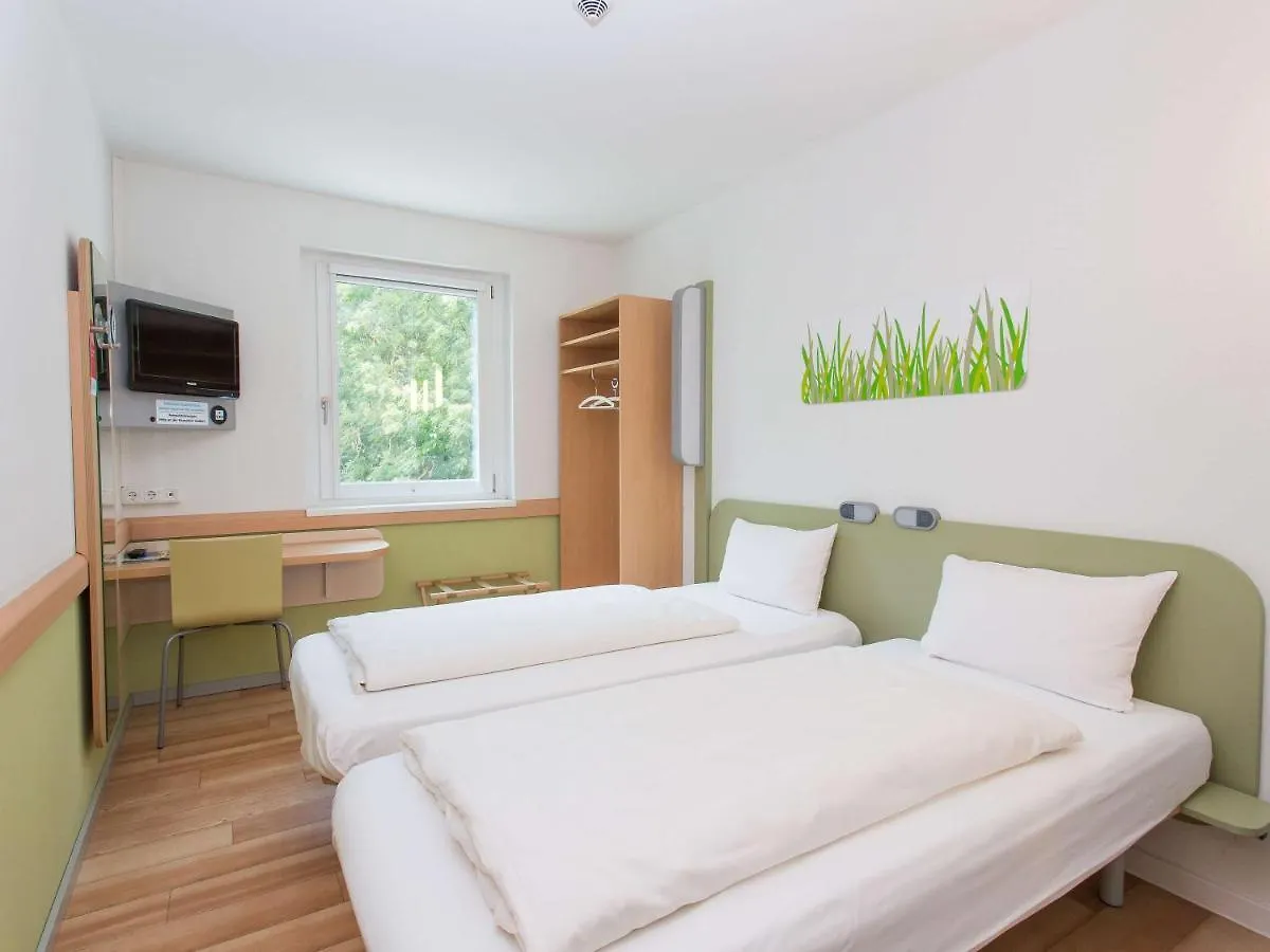 ibis budget Augsburg City 4*,